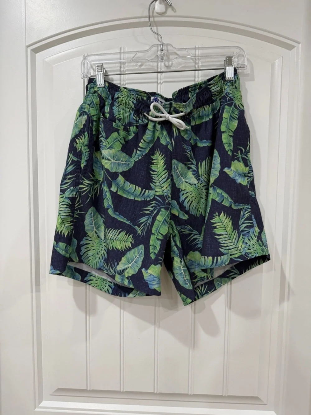 EUC Men's Navy Tropical Leaf Swim Trunks with Green Print
